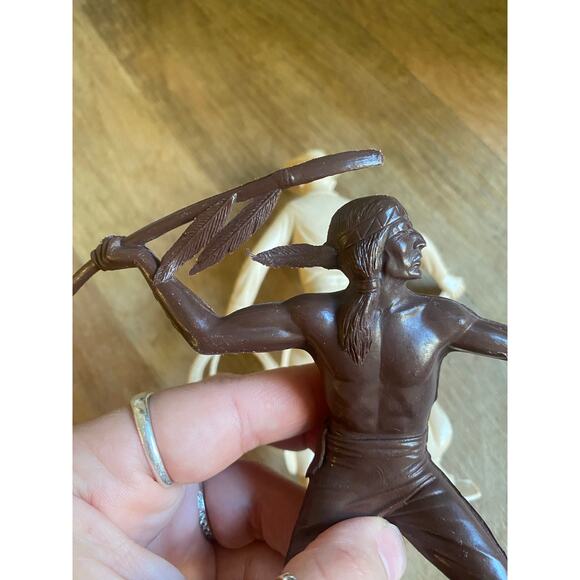 Vintage Louis Marx Plastic 6" Cowboy Indian Figures Toy Plastic 6" figures - Picture 7 of 9